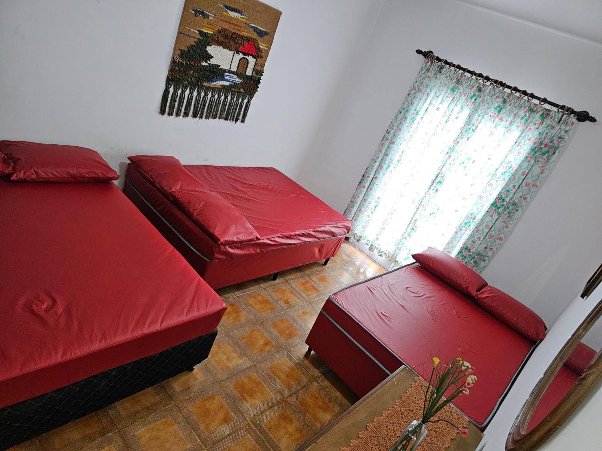Casa Maravilhosa E Ampla Pe Na Areia Com Piscina, Area Gourmet Com Churrasqueira Em Deck Coberto Frente A Piscina, 4 Quartos Confortaveis E Espacosos, Sendo 2 Suites, Cozinha Americana E Sala De Jantar, Ampla Garagem Para 6 Carros - Mercado Na Rua Da Praia Grande  Exterior foto