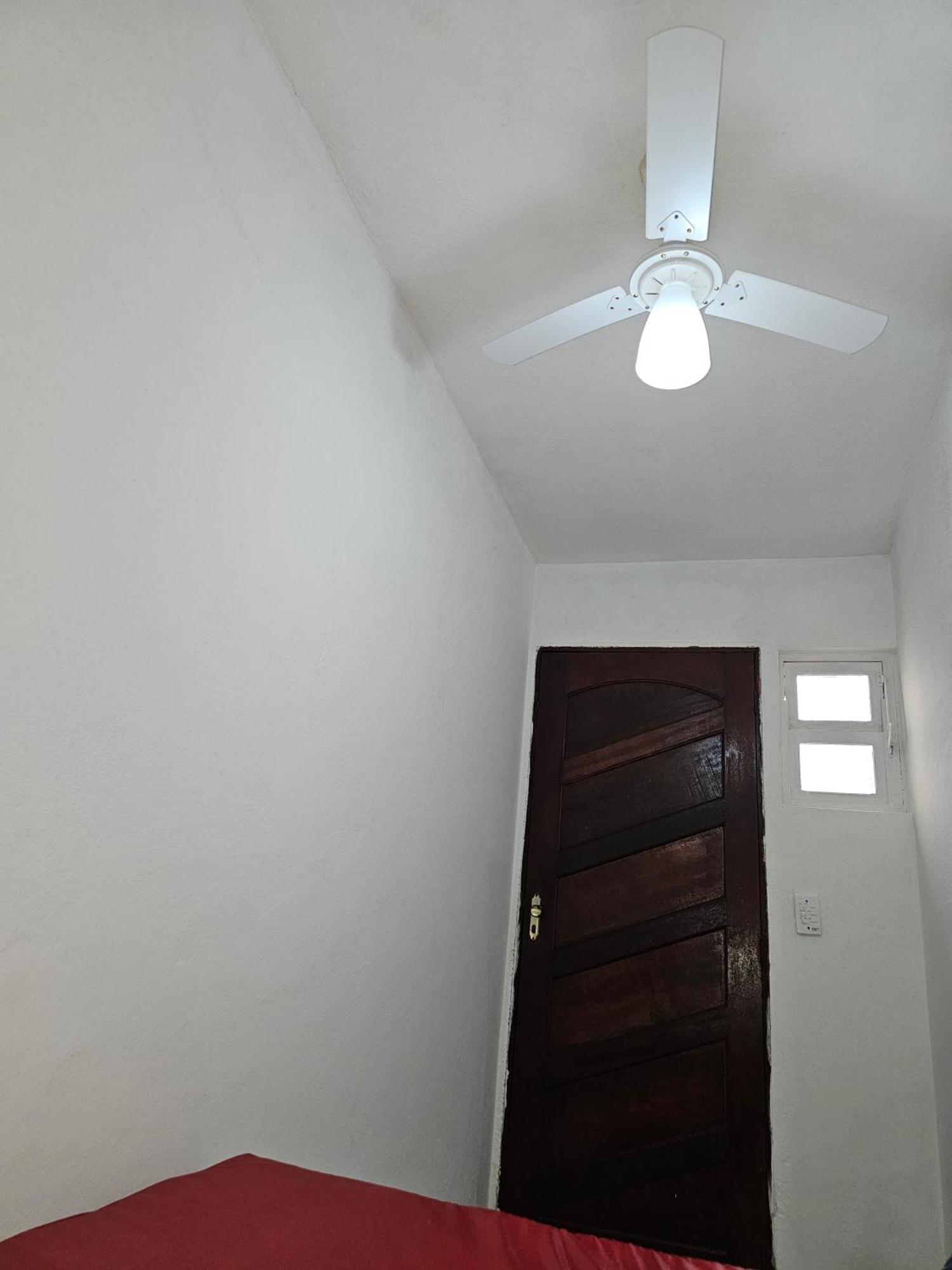 Casa Maravilhosa E Ampla Pe Na Areia Com Piscina, Area Gourmet Com Churrasqueira Em Deck Coberto Frente A Piscina, 4 Quartos Confortaveis E Espacosos, Sendo 2 Suites, Cozinha Americana E Sala De Jantar, Ampla Garagem Para 6 Carros - Mercado Na Rua Da Praia Grande  Exterior foto