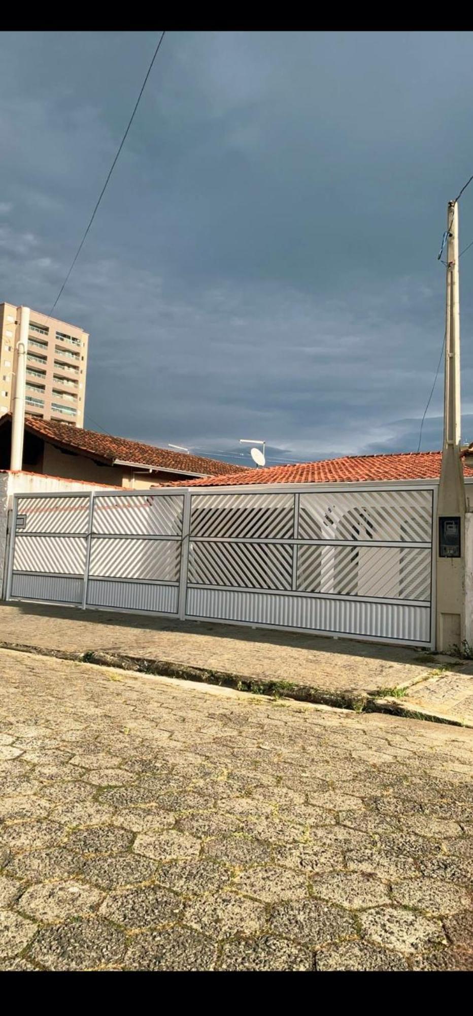 Casa Maravilhosa E Ampla Pe Na Areia Com Piscina, Area Gourmet Com Churrasqueira Em Deck Coberto Frente A Piscina, 4 Quartos Confortaveis E Espacosos, Sendo 2 Suites, Cozinha Americana E Sala De Jantar, Ampla Garagem Para 6 Carros - Mercado Na Rua Da Praia Grande  Exterior foto